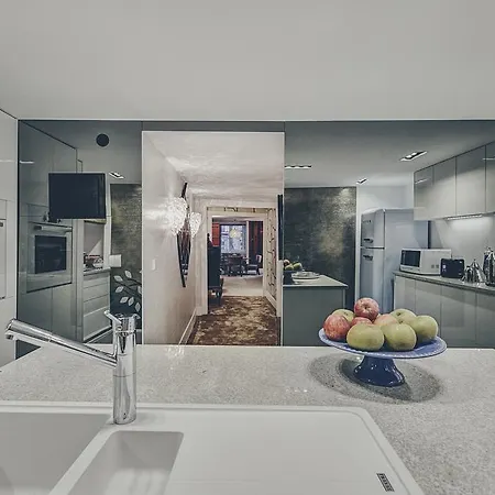 Апартаменты Deco Gem Bica Лиссабон